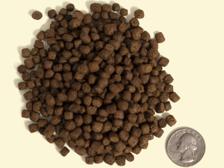 AquaMax 600 Pellets Closeup